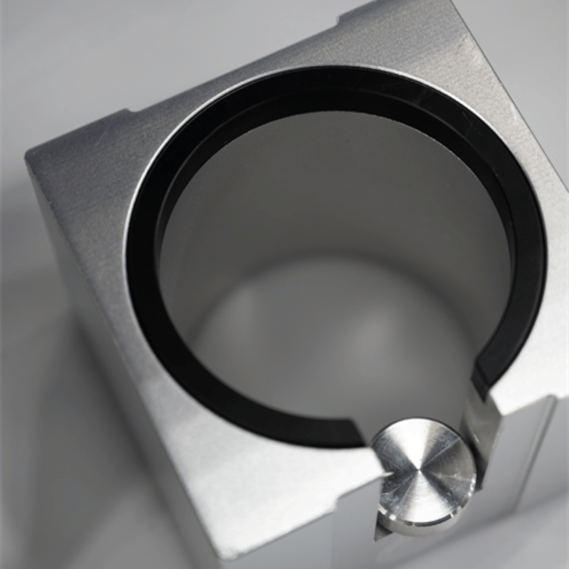 Eureka Tamping Station aus Metall mit präziser Dosier-Unterstützung